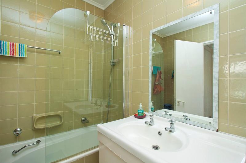 3 Bedroom Property for Sale in Fish Hoek Western Cape